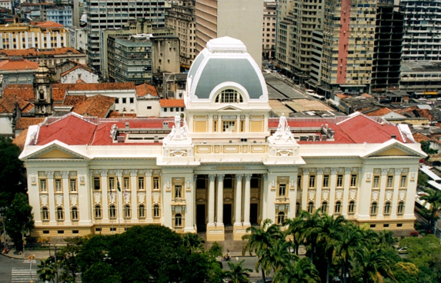 Concurso TJPE: salários de até R$ 7,6 mil e provas em cinco cidades; veja como se inscrever