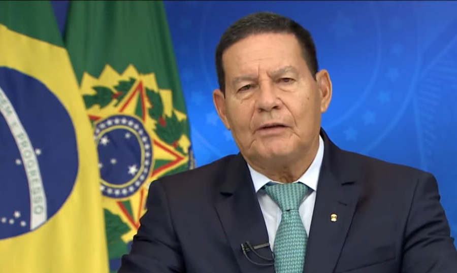 VÍDEO: Mourão surpreende e concorda com Humberto Costa em crítica a Donald Trump