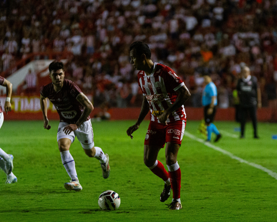Melhores momentos de Náutico x Caxias: Timbu vence e volta ao G-8 da Série C