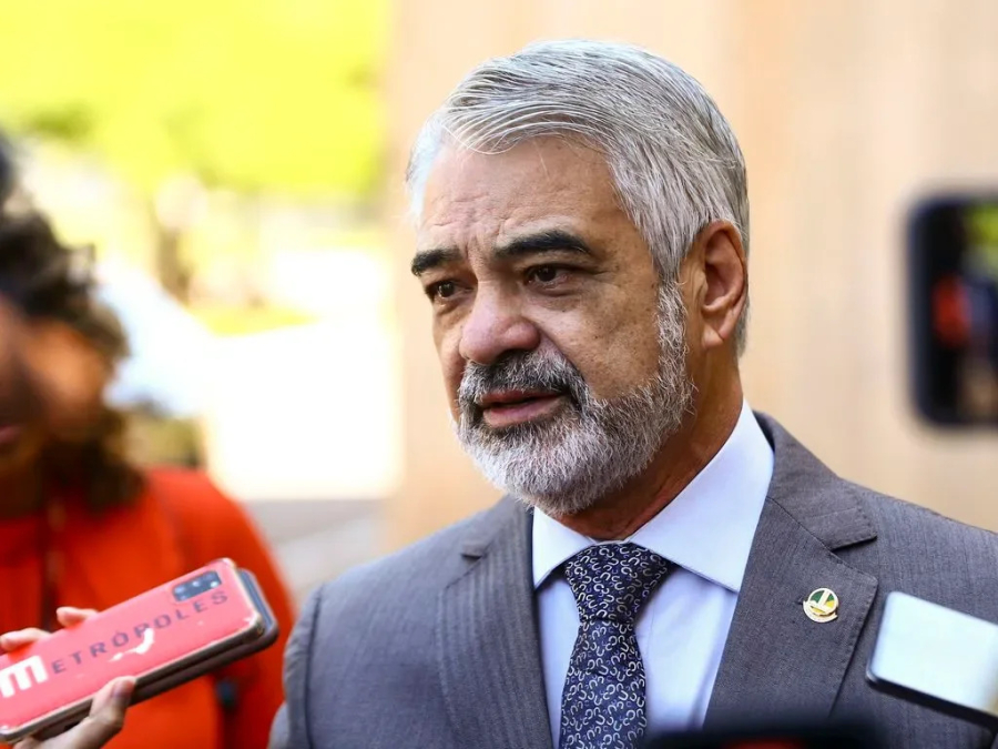 Humberto Costa lidera disputa pelo Senado em Pernambuco; veja cenários da pesquisa