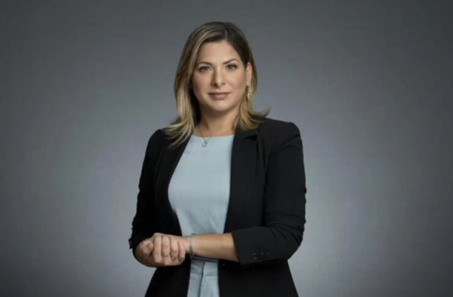 Daniela Lima anuncia assinatura de contrato e surpreende internautas