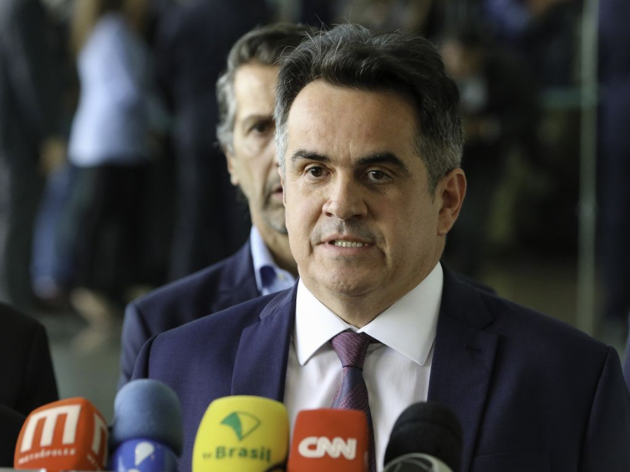 Como Ciro Nogueira reagiu ao anuncio da pré-candidatura de Flávio Bolsonaro