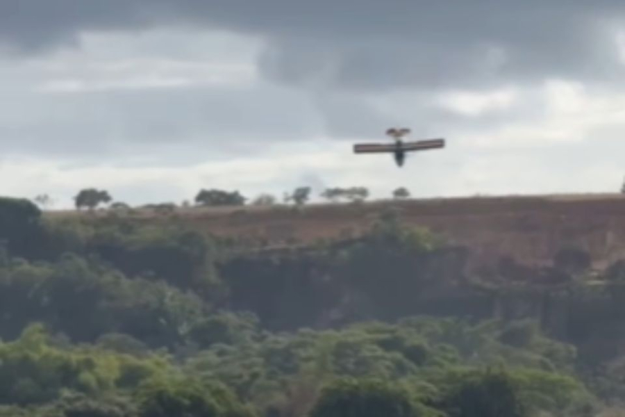 Vídeos mostram queda de ultraleve com prefeito de Barreiros na Mata Sul