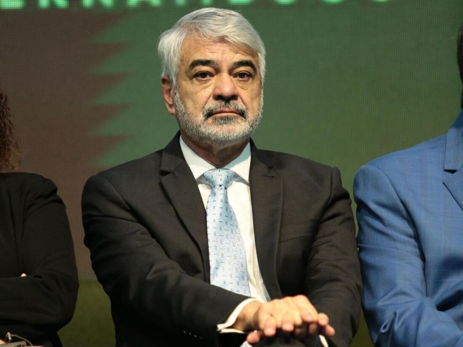 Humberto Costa se manifesta sobre ataque a turistas em Porto de Galinhas