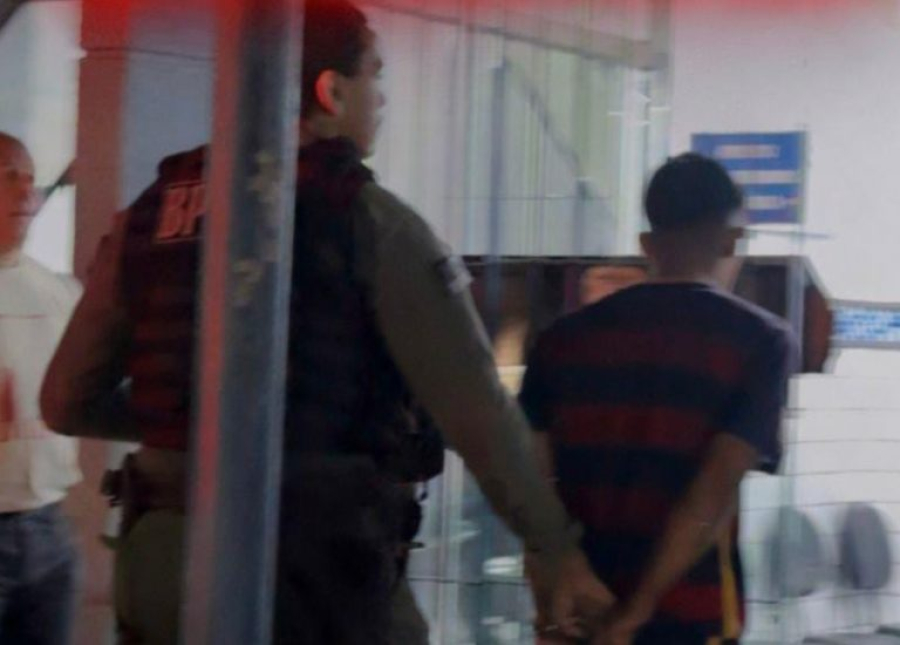 Flanelinha é autuado por extorsão durante show da Virada de Ano no Recife