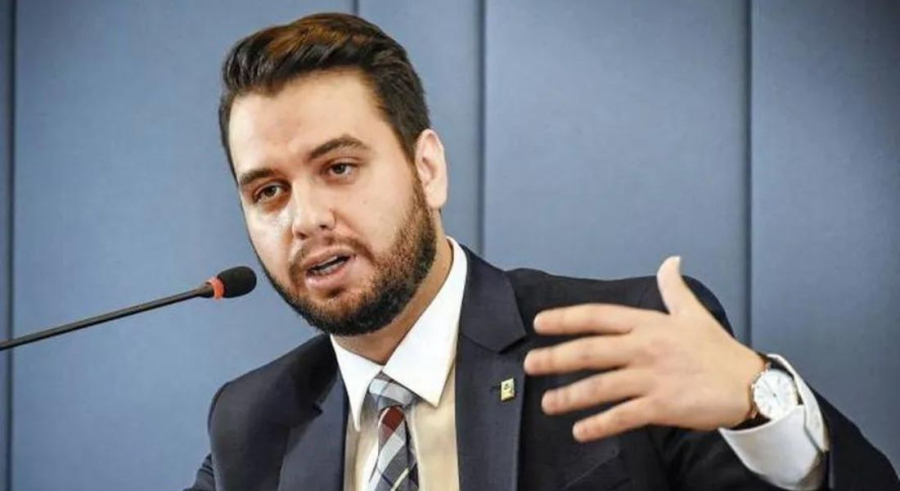 Filipe Martins é preso pela PF após decisão de Alexandre de Moraes