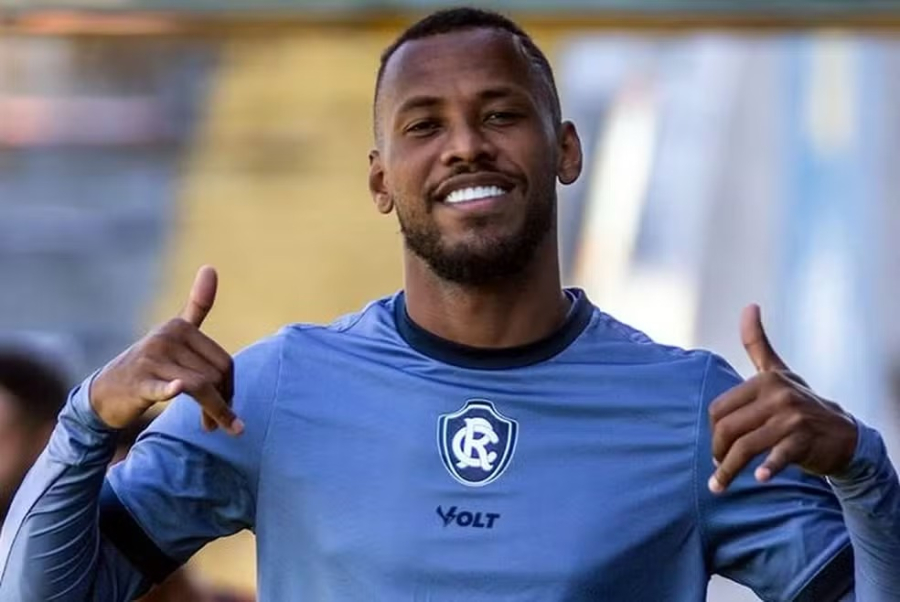 Santa Cruz confirma chegada do lateral-direito Pedro Costa para a temporada