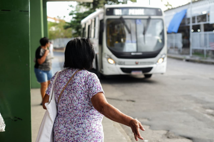 Justiça suspende aumento da passagem de ônibus no Grande Recife