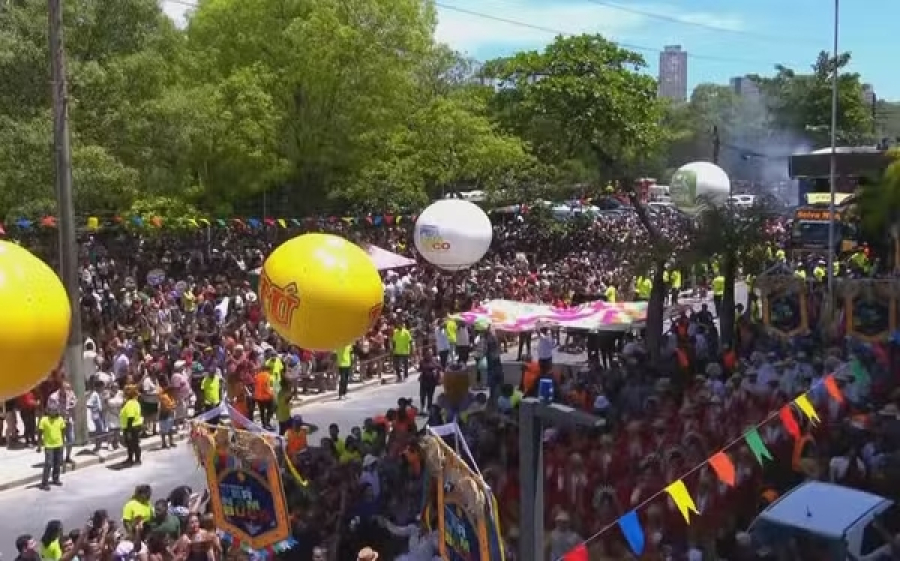 Veja como foi a 1ª drilha de João Gomes no Centro do Recife