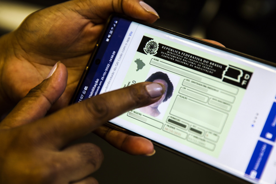 Detran-PE anuncia novos preços da CNH no estado; confira