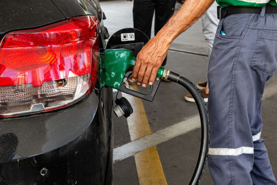 Gasolina sobe no Recife: veja como gastar menos combustível