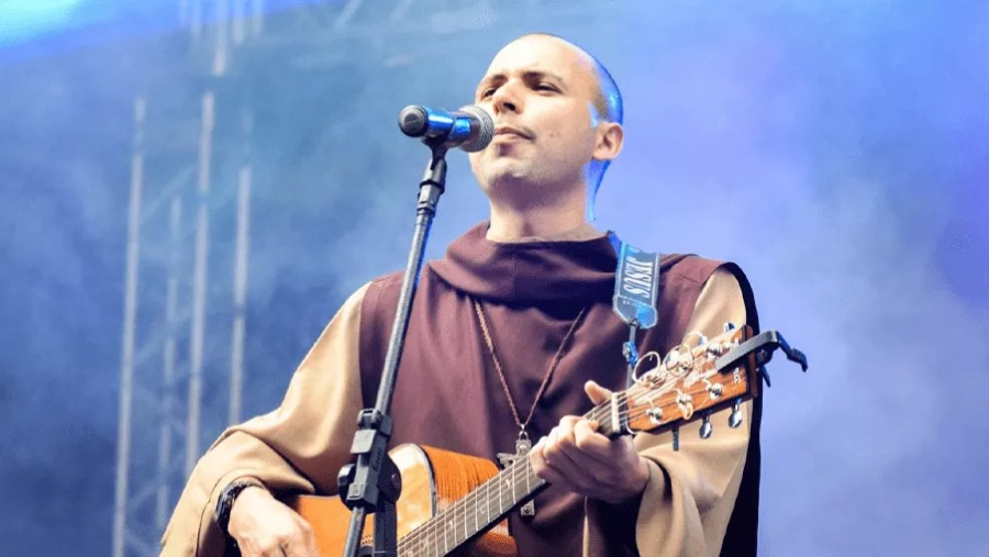 Evento com Frei Gilson muda transporte no Recife; veja detalhes