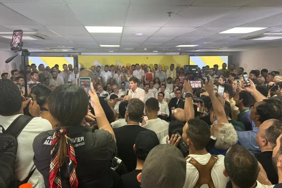 João Campos lança pré-candidatura ao governo de Pernambuco