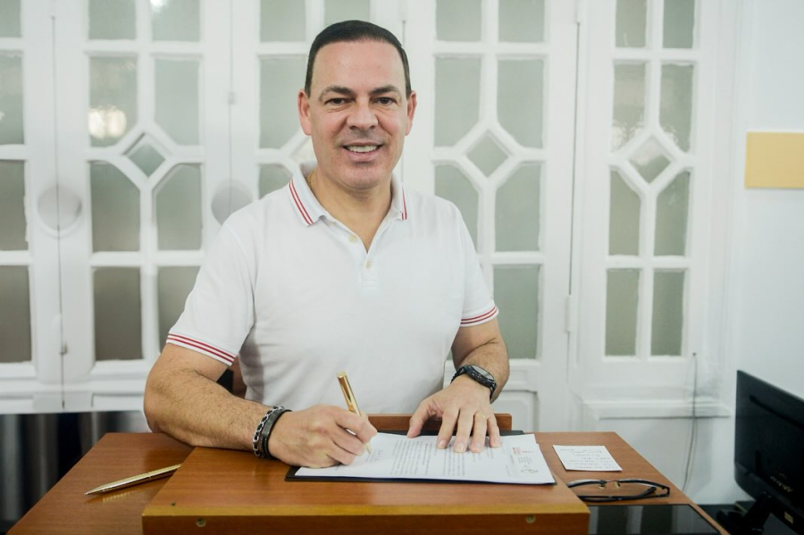 Justiça manda prefeito de Garanhuns parar de 