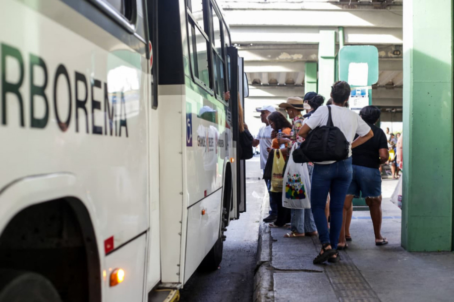 Justiça mantém passagem de ônibus a R$ 4,50 no Grande Recife