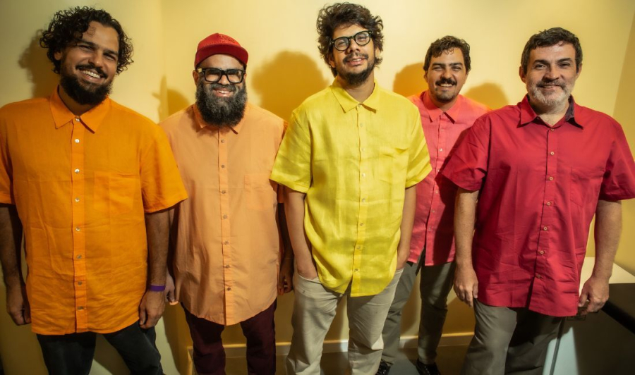 Banda icônica de Pernambuco faz show inédito nesta sexta para celebrar 25 anos de história