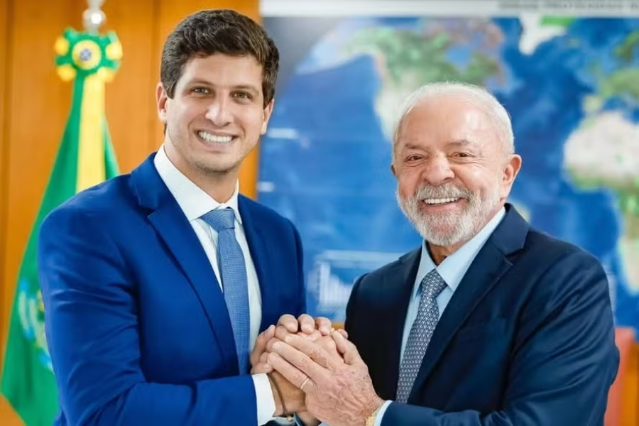 Após Datafolha, João Campos se reúne com Lula