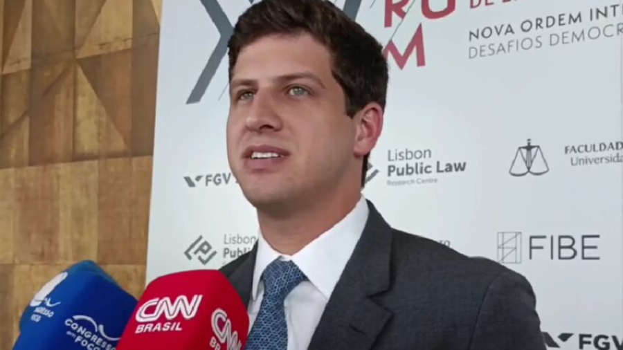 João Campos diz que Brasil não deve baixar a cabeça para os EUA