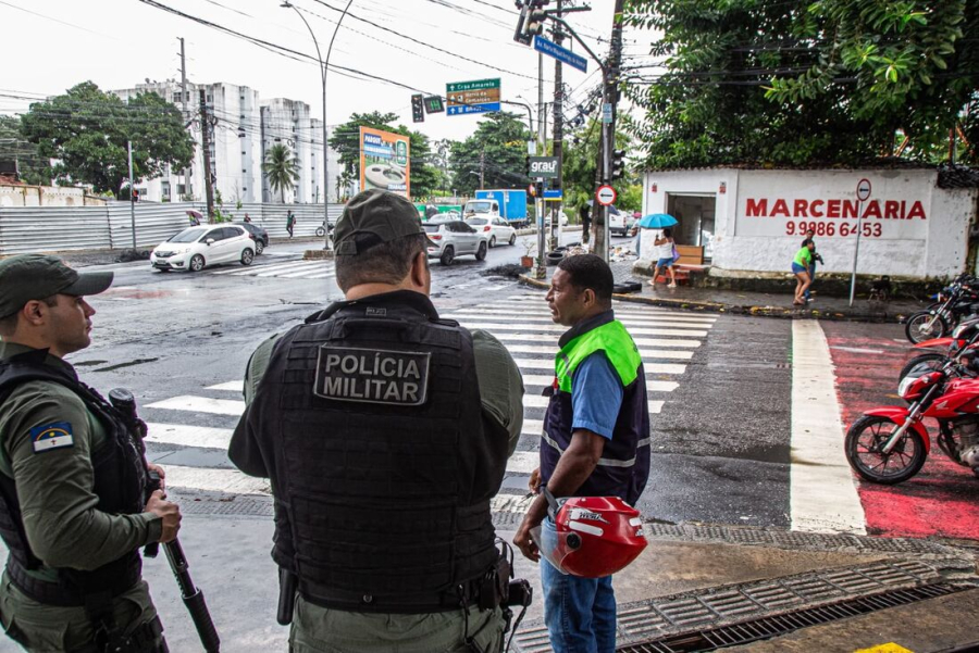 Avenida Norte travada: Protesto surpresa congestiona o Recife nesta segunda (8)