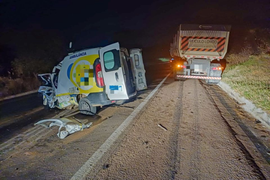 Acidente com ambulância deixa três mortos em Ouricuri