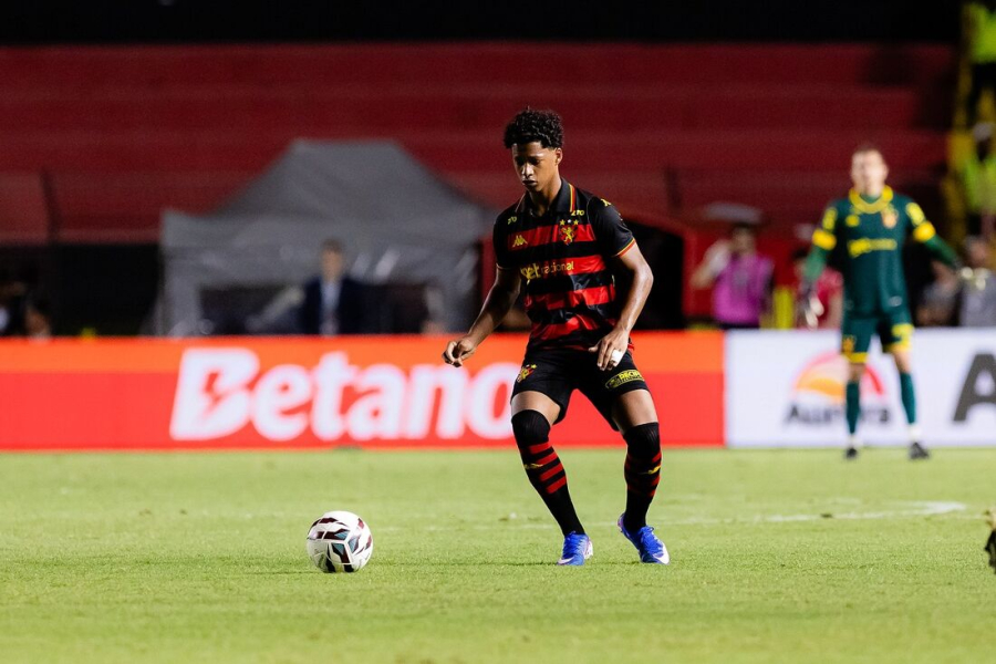 Cruzeiro formaliza proposta por Zé Lucas, do Sport