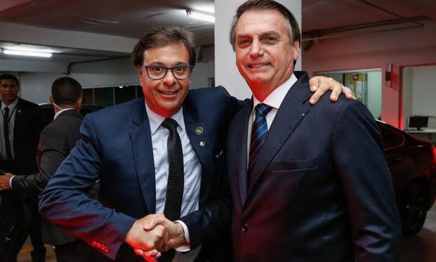 Pré-candidato do Missão ao governo de PE, Renan Hallais chama Gilson Machado de “patético”
