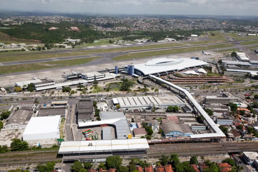 Passagens aéreas mais caras saindo do Recife? Como o novo aumento da Petrobras atinge o bolso do pernambucano  
