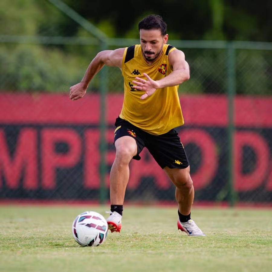Yago Felipe fica perto de deixar o Sport; veja provável destino