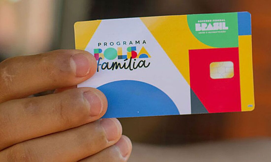 Bolsa Família de agosto começa dia 18; veja quando você recebe