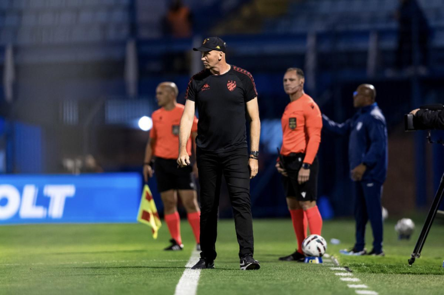 Sport fica em situação de alerta na Série B; veja a posição após derrota