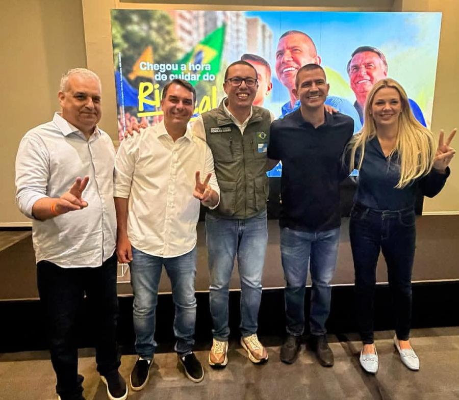 Flávio Bolsonaro inicia agenda pelo Nordeste nesta terça-feira (25)
