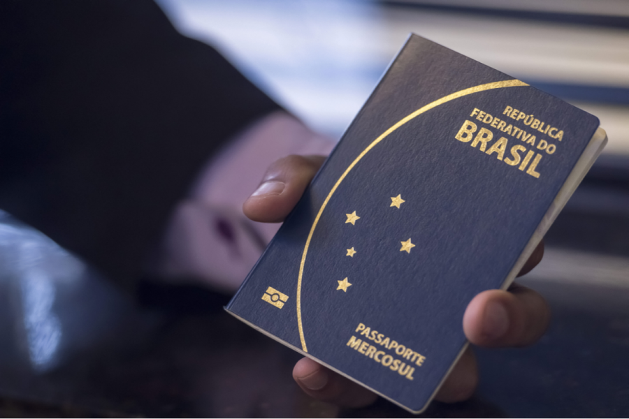 Como tirar o passaporte: documentos, taxas e passo a passo  