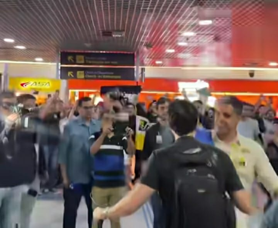 VÍDEO: Renan Santos é recebido por apoiadores no Recife