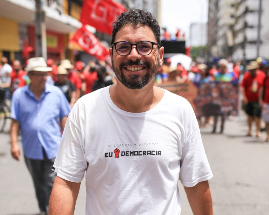 Ivan Moraes anuncia ação na Justiça para participar de debate da TV Nova