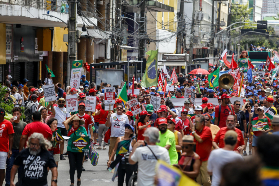 Grito dos Excluídos reúne manifestantes no Recife nesta segunda (7)