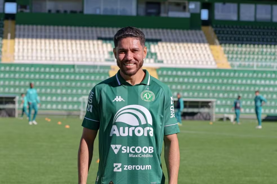 Sport faz proposta por atacante da Chapecoense; veja detalhes