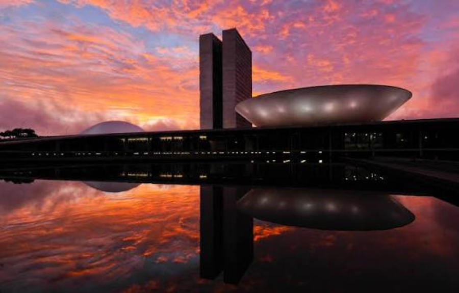 Posso votar no mesmo candidato ao Senado duas vezes?