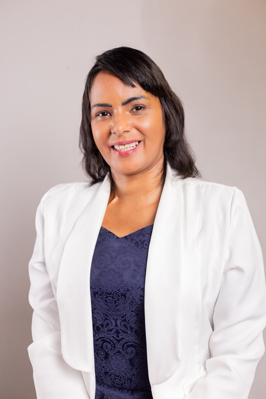 Candidata a deputada em PE surpreende ao transformar tratamento de câncer em combustível para campanha