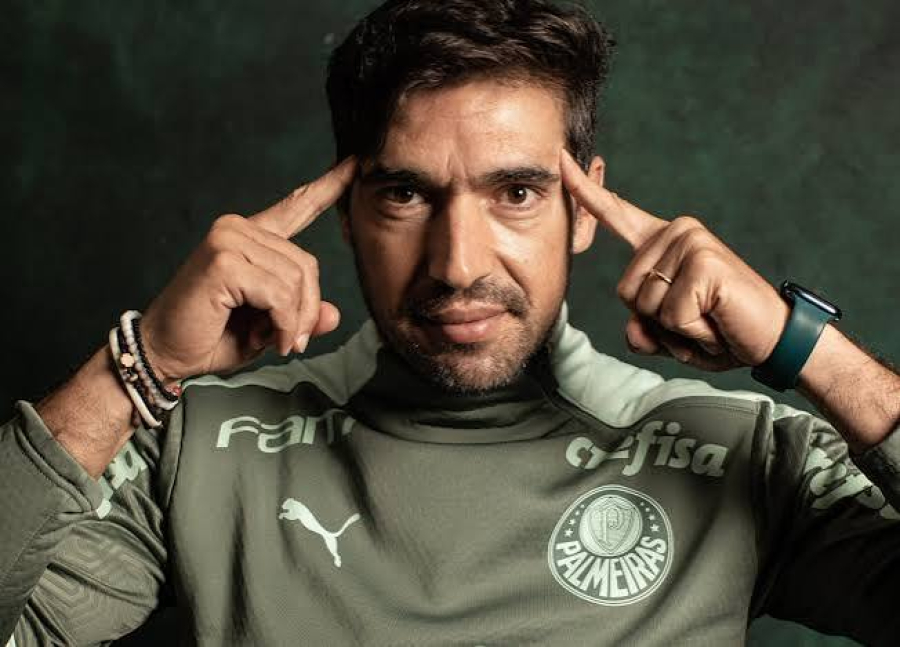 Gigante europeu define Abel Ferreira como favorito e pode tirar treinador do Palmeiras