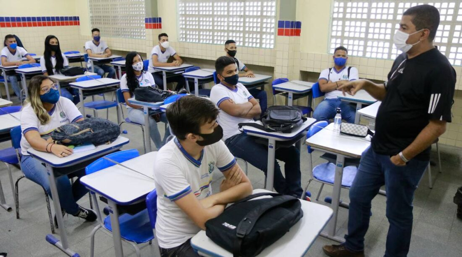 Governo de Pernambuco define prazo para pagamento do BDE 2026 após cobranças de professores